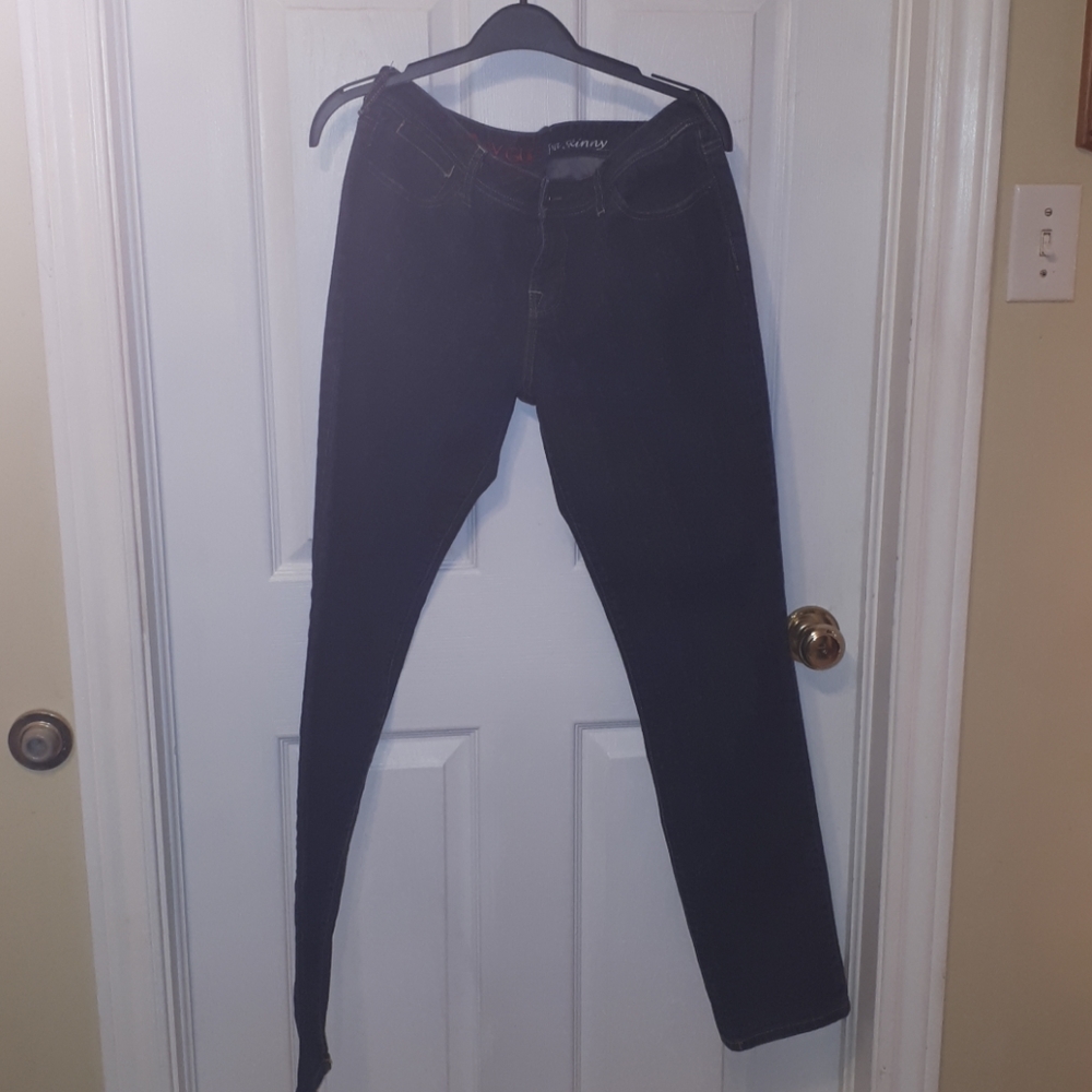 LADIES GUESS JEANS